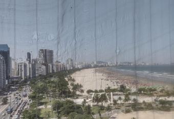 P   na Areia em Santos! Que Vista Mar! has Balcony rooms