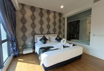 Imperia, Serenity and Scenery by HomestayJB allows 18 year olds to book a room