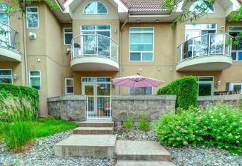 Downtown Lakeside Resort w/ Large Patio BL4090744 has Balcony rooms