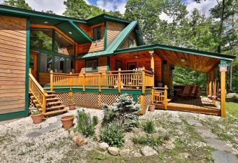 Tanglewood Chalet at Killington by Killington Vacation Rentals has Balcony rooms