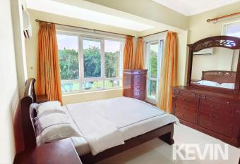 Cozy apartment with convenient transportation has Balcony rooms