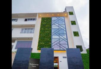 RedhomeX El Sueno has Balcony rooms