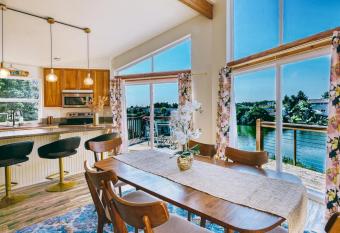 Cozy Lake View Home with Private Dock and Garage Parking has Balcony rooms