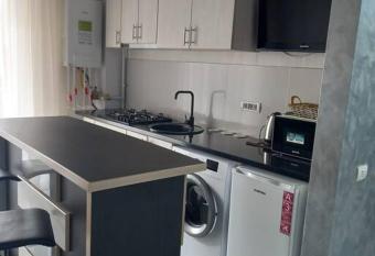 Apartament 2 dormitoare   i living bloc nou has Balcony rooms