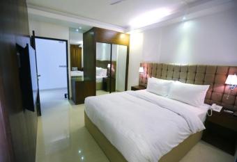 Blossom Hotel Dhaka has Balcony rooms