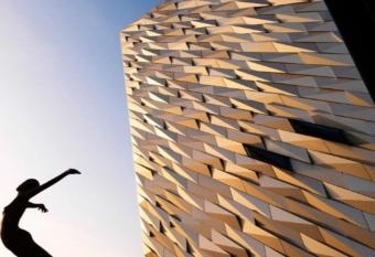 Stylish and Smart two double bedroom apartment has Balcony rooms