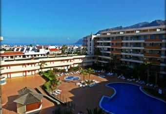 Apartamento Balcon de Los Gigantes allows 18 year olds to book a room
