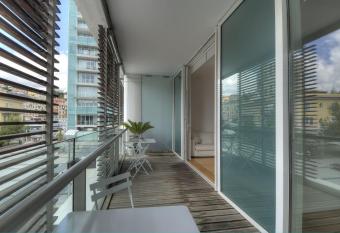 Harbour house has Balcony rooms