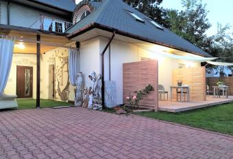 Pensjonat Poczt  wka allows 18 year olds to book a room