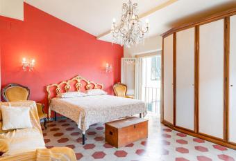 Appartamento San Romano - Affitti Brevi Italia has Balcony rooms