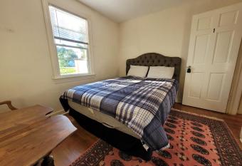 Virginia Vacation duplex house 1 has Balcony rooms