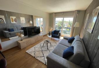 Mizar YourHostHelper has Balcony rooms