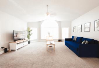 Modern, Bohemian Townhouse near Disney + Universal has Balcony rooms