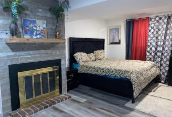 Dreamawayhome Suite allows 18 year olds to book a room