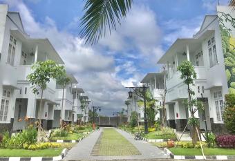 Al Azhar Azhima Hotel Resort and Convention has Balcony rooms