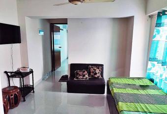 UH Airway Beautiful 2 Bedroom Apartment At Uttara has Balcony rooms