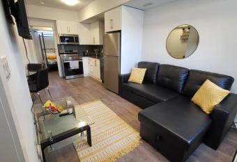 *NEW* Lovely Niagara Falls Vacation Home allows 18 year olds to book a room