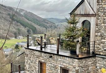 Suites de la vall  e 6 has Balcony rooms