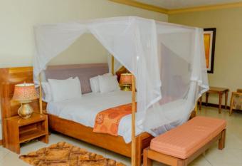 Select Boutique Hotel Kigali allows 18 year olds to book a room