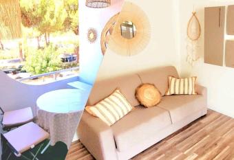 Studio Cocoon La Grande Motte has Balcony rooms