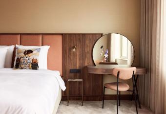 Van der Valk Hotel Delft A4 allows 18 year olds to book a room