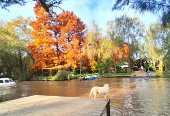Caba  a mar allows 18 year olds to book a room