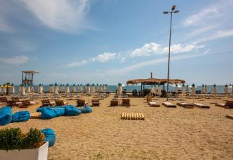 Porto Studio Apartments allows 18 year olds to book a room