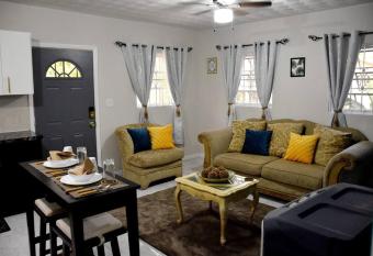 *NEW* Southern Escape ~ Beautifully Spacious 1BDR allows 18 year olds to book a room