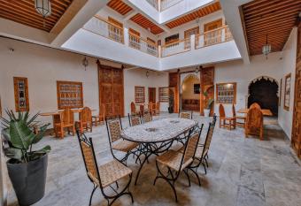 Riad El Pacha has Balcony rooms