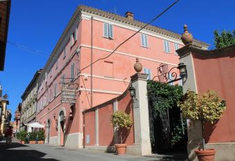 Hotel Aganoor has Balcony rooms