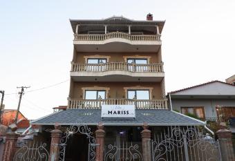 Vila Mariss has Balcony rooms