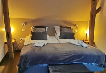 LA CACHETTE ( de Kirrwiller ) has Balcony rooms