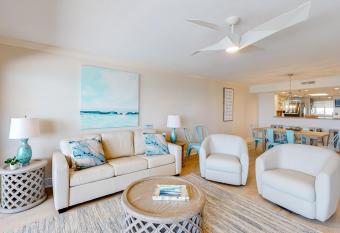 Surf Dweller 710 has Balcony rooms