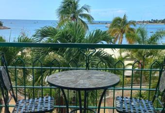 Beautiful Balcony by the Sea Studio has Balcony rooms
