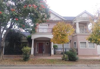 OLO Hostel has Balcony rooms