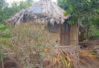 HAMPI HEVEN WORLD allows 18 year olds to book a room