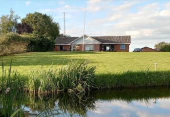 Annex88 B&B has Balcony rooms