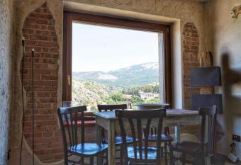 Bella Vista allows 18 year olds to book a room