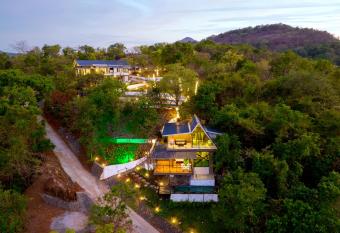 Lifeline Villas - Luxurious 6BHK Pawna Lake View Villa has Smoking/Balcony rooms