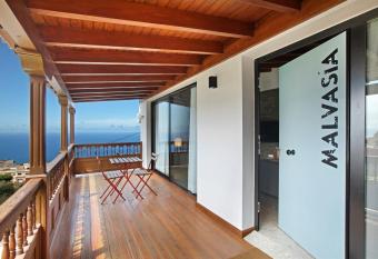 Linaje del Pago Malvasia has Balcony rooms