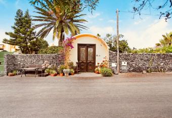 Casa Verde has Balcony rooms