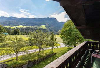 Ferienwohnung Weissbacher has Balcony rooms
