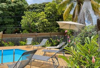 Une charmante location    5 mins des plages 2 allows 18 year olds to book a room