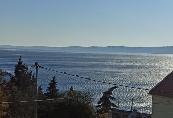 Apartments Happy Day has Balcony rooms