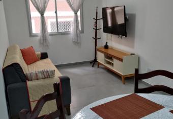 Apartamento P   na Areia - Praia Grande - SP, Avia    o allows 18 year olds to book a room