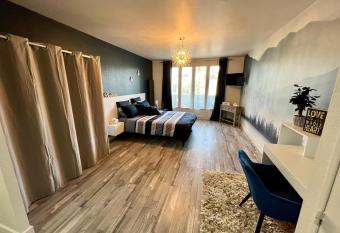 Cocon proche CHU-EMAILLEURS has Balcony rooms