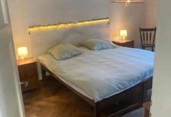 Appartement 2 chambres, Lausanne Centre allows 18 year olds to book a room