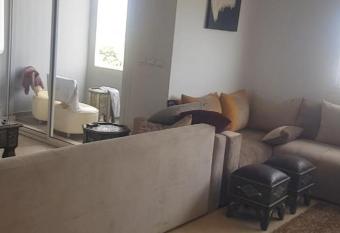 Harhoura vue sur mer allows 18 year olds to book a room