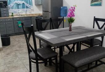 Casa y Estudios Manzanilla allows 18 year olds to book a room