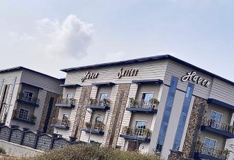 Haven Suites, New Owerri has Balcony rooms